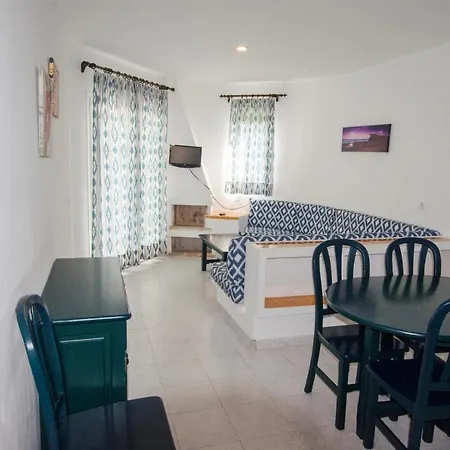 Las Bouganvillas